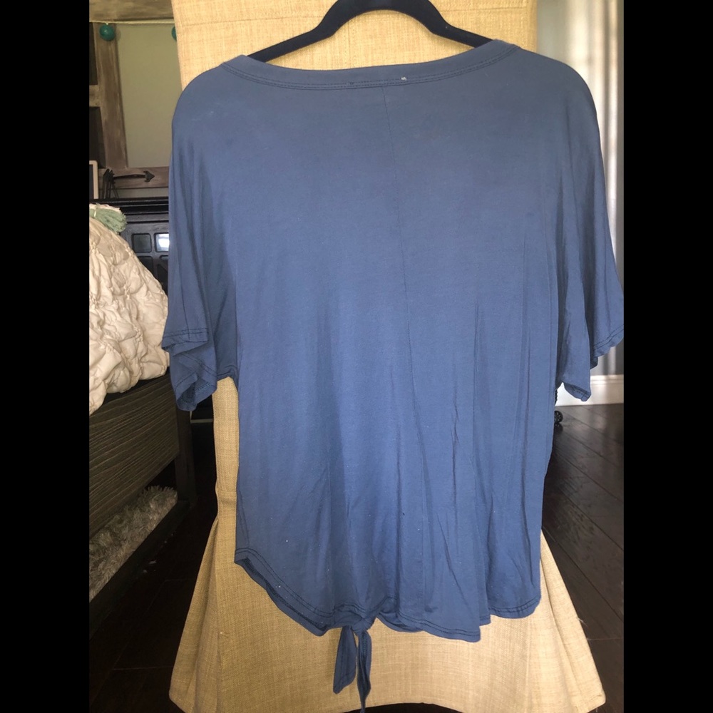 Blue top - Picture 2 of 2